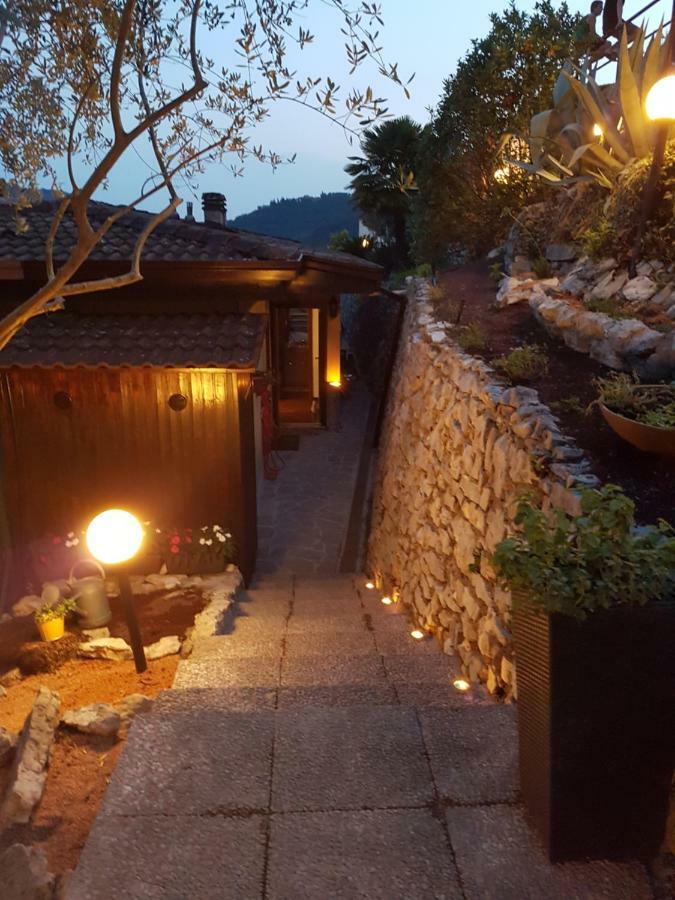 Blue Chalet Villanuova sul clisi Exterior photo